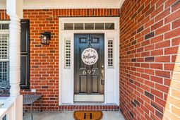 697 Hamlet Circle photo 4