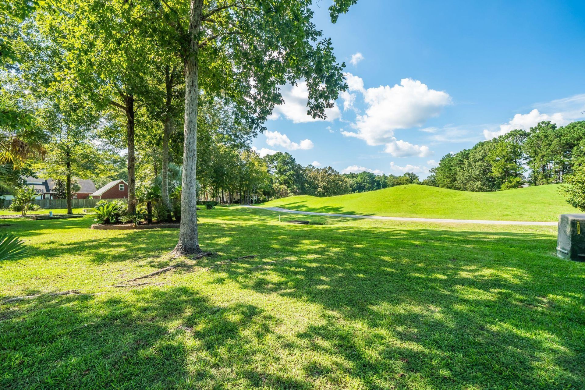 697 Hamlet Circle Photo 54