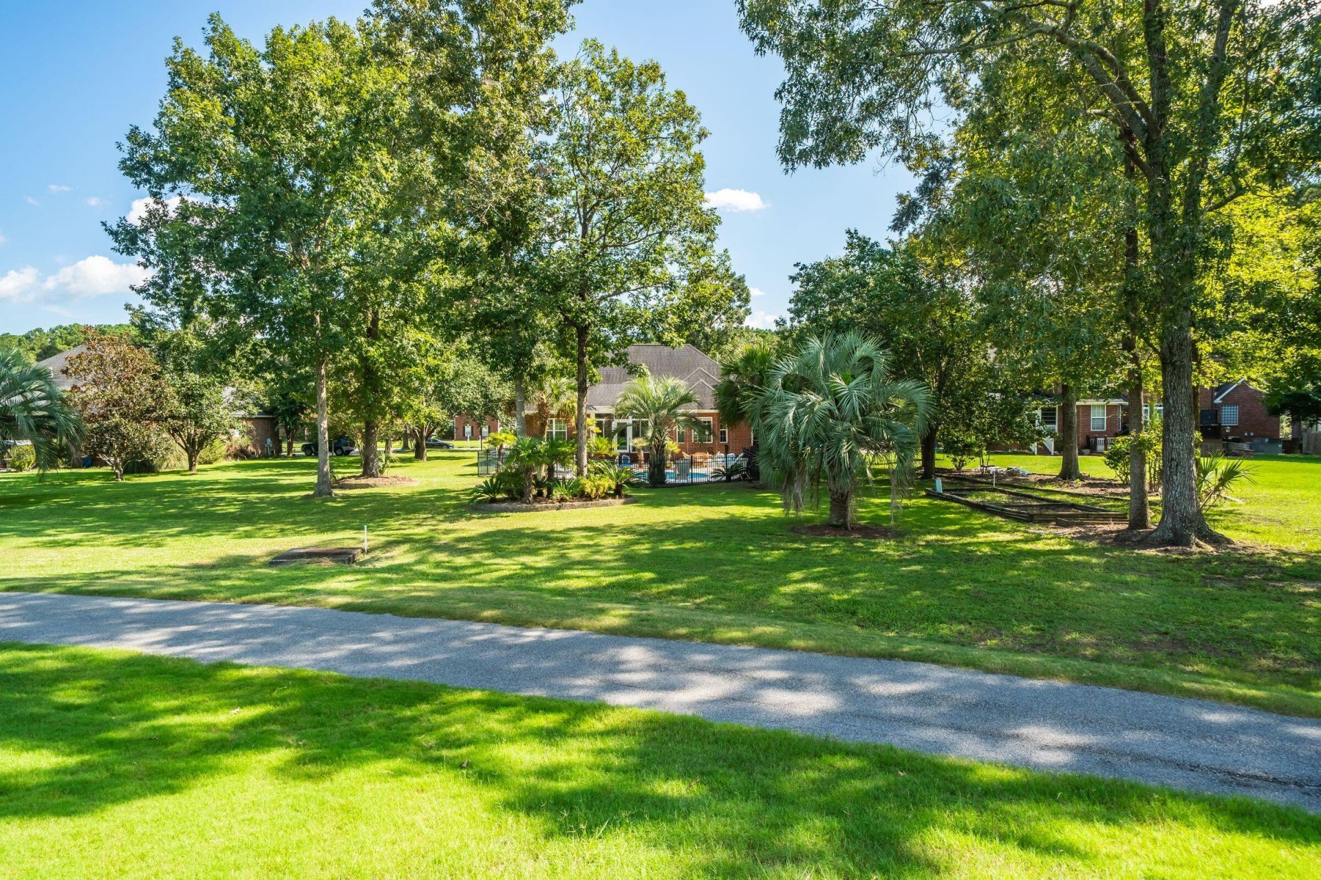 697 Hamlet Circle Photo 55