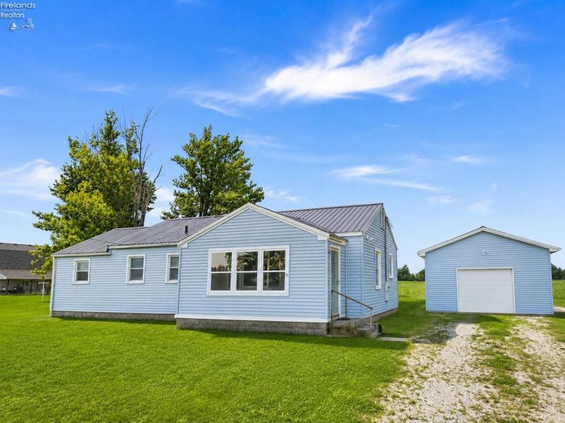 6081 W Boysen Road, Oak Harbor, OH 43449 Photo 1