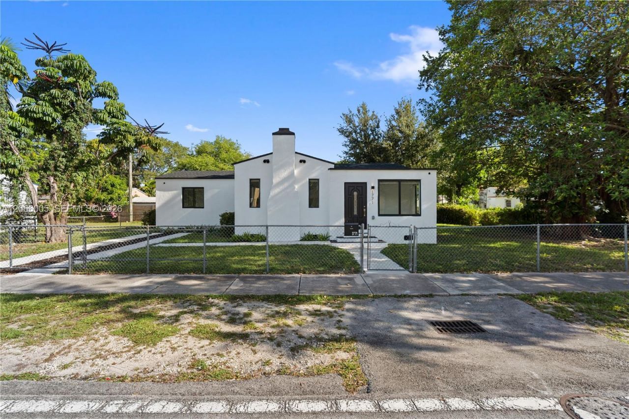 1771 NW 48th St , Miami, FL 33142 Photo
