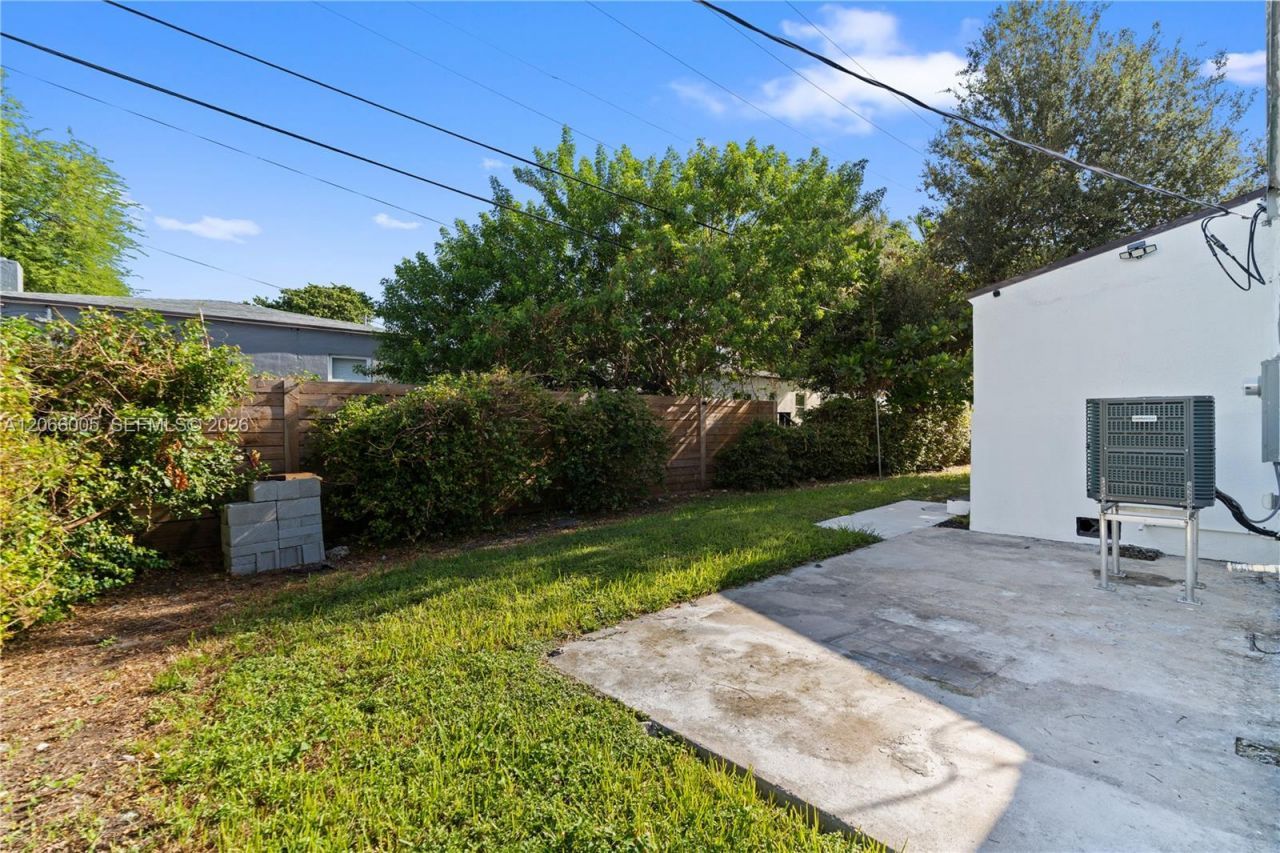 1771 NW 48th St , Miami, FL 33142 Photo