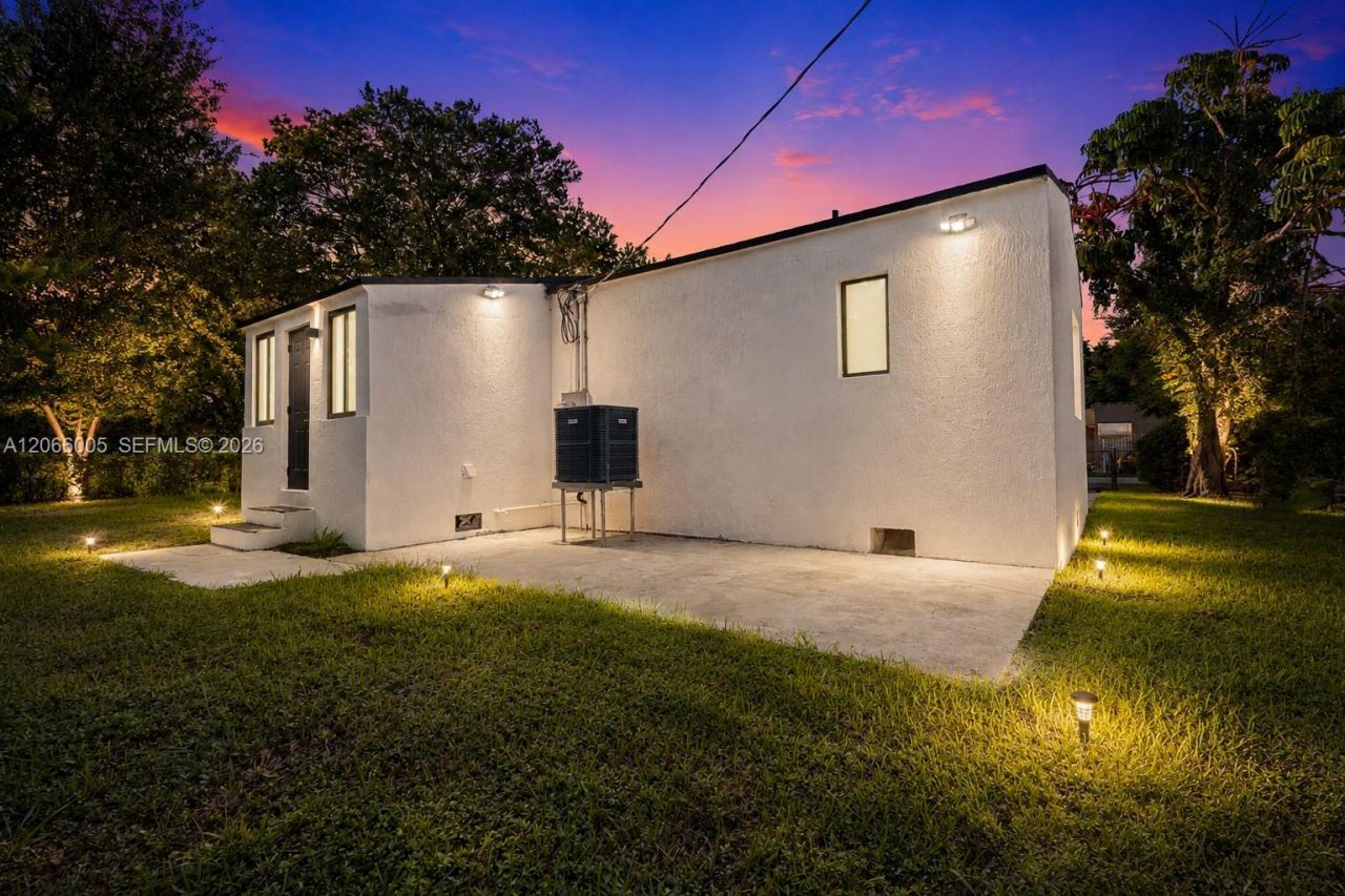 1771 NW 48th St , Miami, FL 33142 Photo