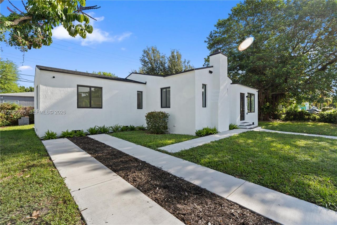 1771 NW 48th St , Miami, FL 33142 Photo