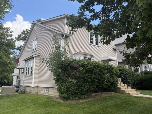 9916 Irving Park Road , Unit 2, Schiller Park, IL 60176