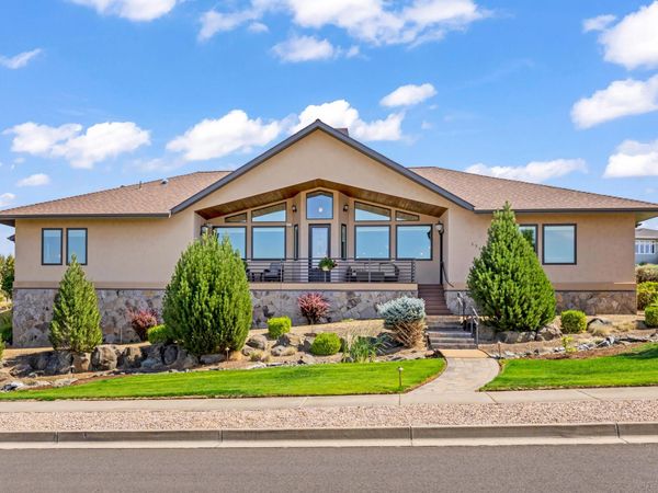 373 SE Manzanita Drive, Madras, OR 97741