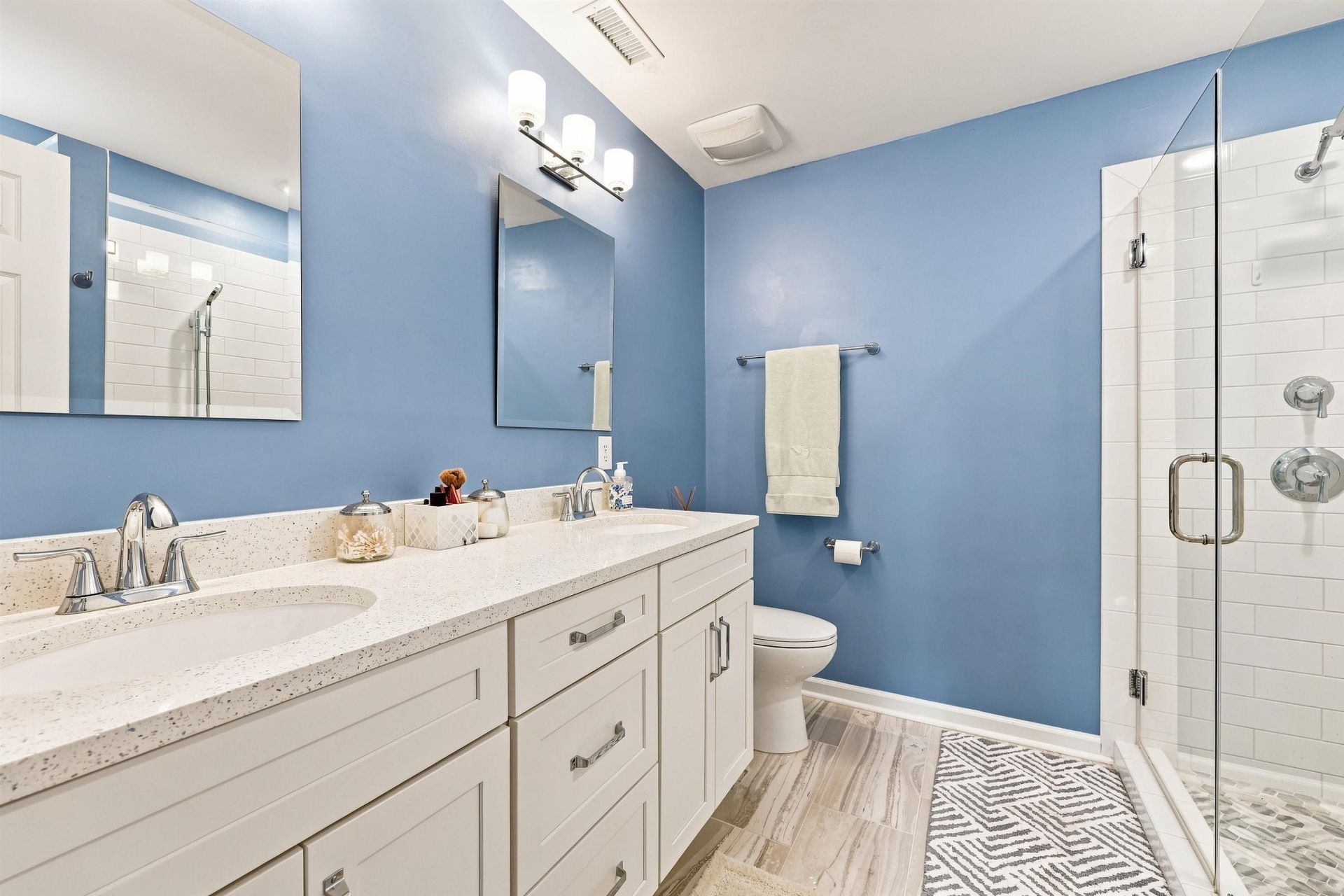 4545 Lighthouse Dr. Photo 11