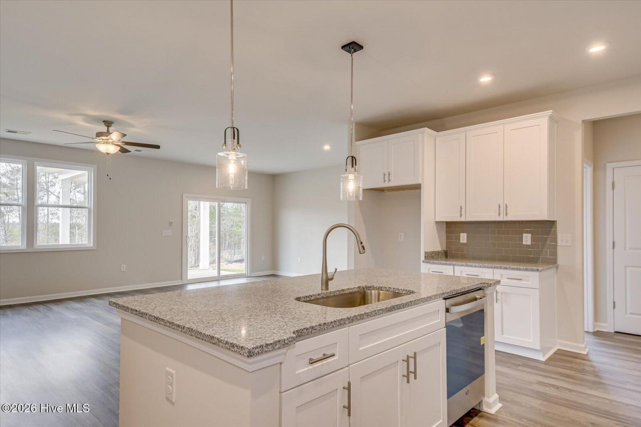 4658 Hartshorn Circle Photo 8