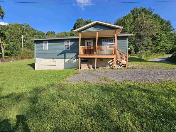 2081 Plum Run Road, Mannington, WV 26582