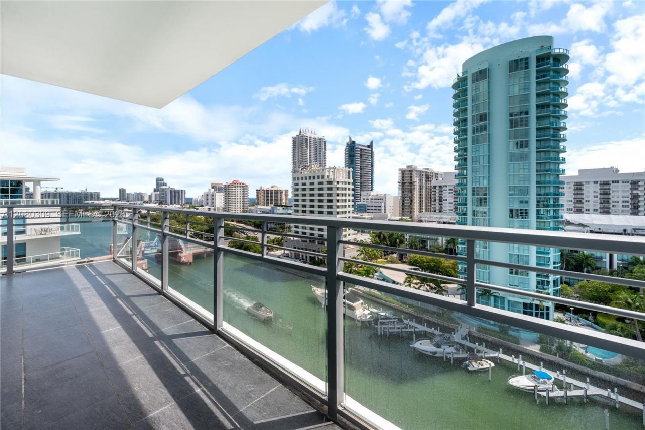 6101 Aqua Ave, Unit PH11A, Miami Beach, FL 33141 Photo