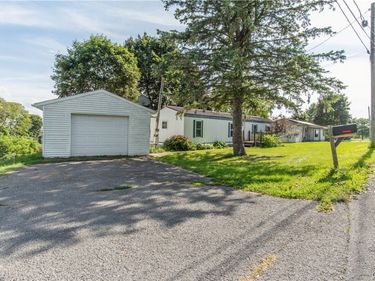 401 W Grove Street, Dexter, NY 13634