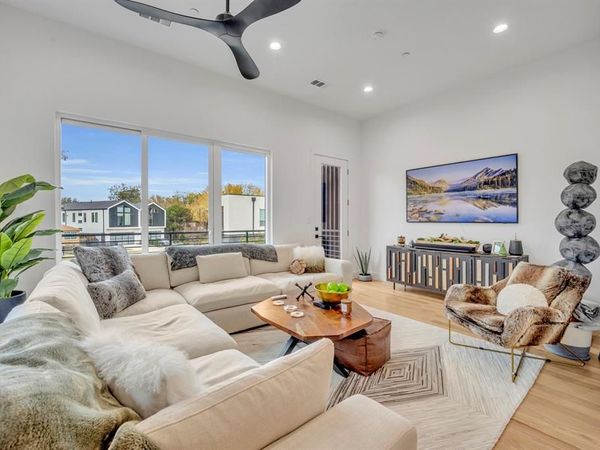 4631 Belmont Avenue , Unit 202, Dallas, TX 75204