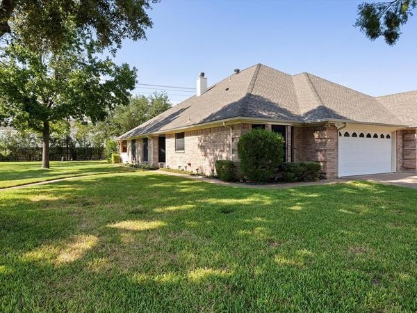 1202 Henard Lane, Granbury, TX 76048