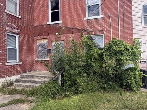 419 E Wellingtoin Street, Waterloo, IA 50701