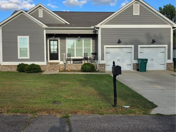 509 8th Avenue , Pleasant Grove, AL 35127