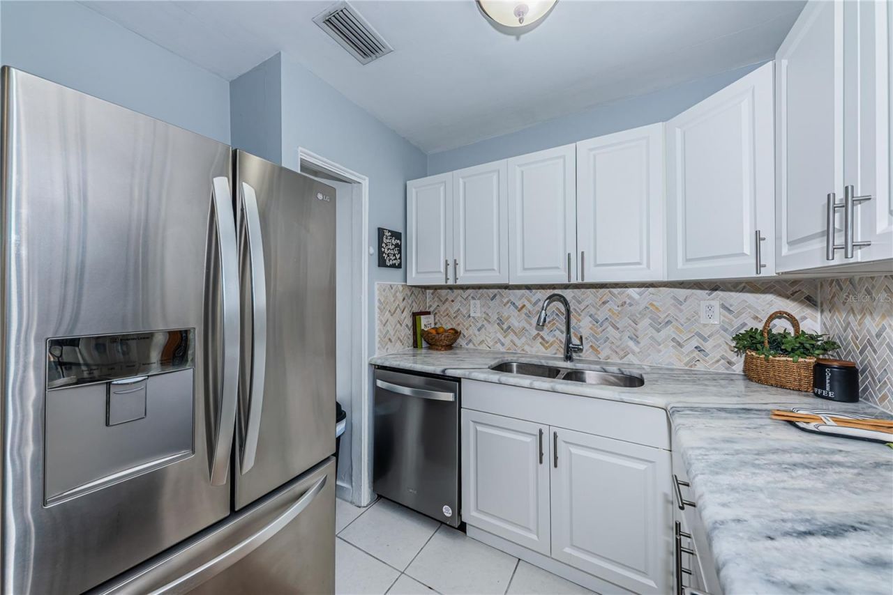 262 40 Avenue Ne, Saint Petersburg, FL 33703 Photo