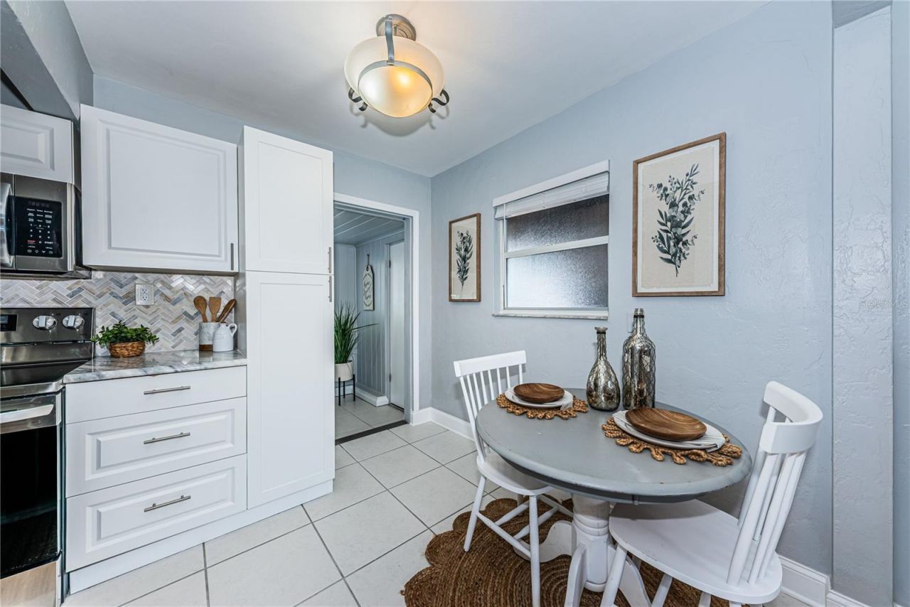 262 40 Avenue Ne, Saint Petersburg, FL 33703 Photo