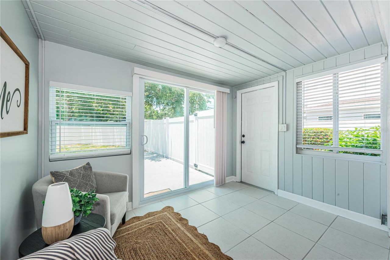 262 40 Avenue Ne, Saint Petersburg, FL 33703 Photo