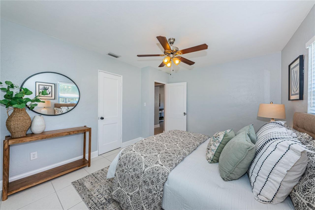 262 40 Avenue Ne, Saint Petersburg, FL 33703 Photo