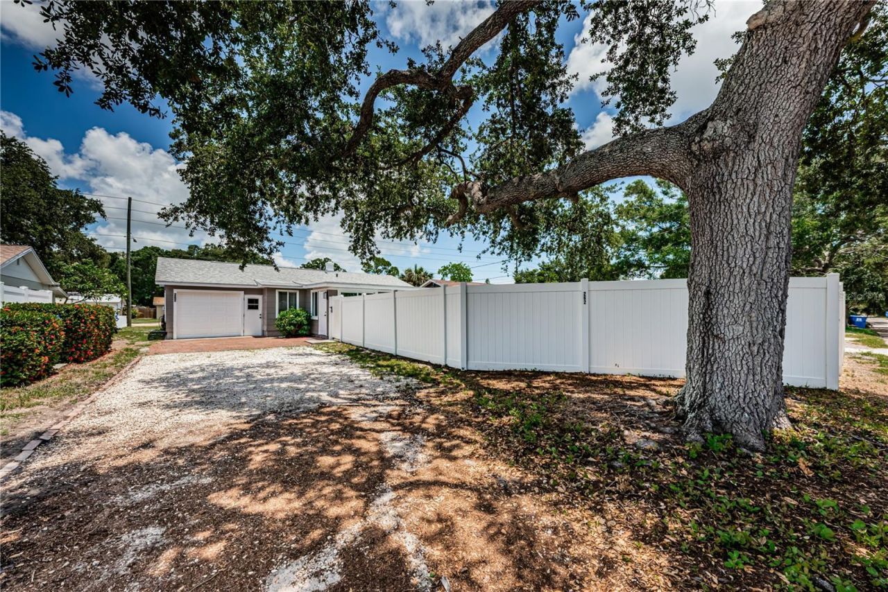262 40 Avenue Ne, Saint Petersburg, FL 33703 Photo