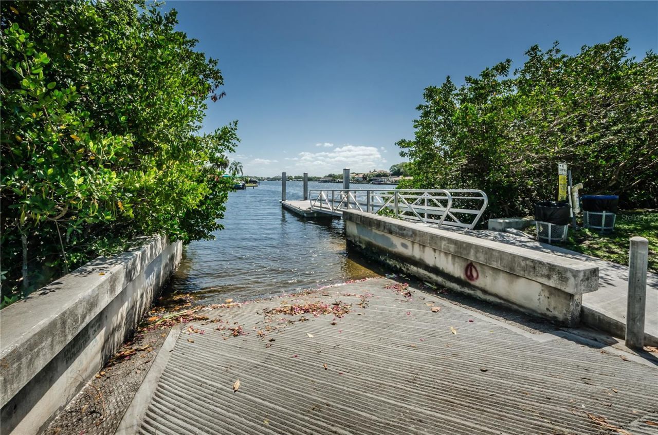 262 40 Avenue Ne, Saint Petersburg, FL 33703 Photo