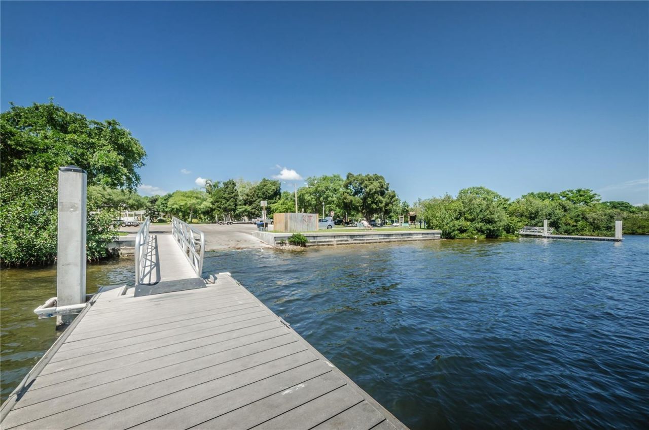 262 40 Avenue Ne, Saint Petersburg, FL 33703 Photo