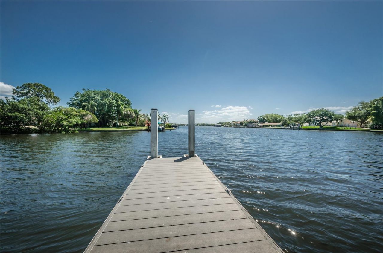 262 40 Avenue Ne, Saint Petersburg, FL 33703 Photo