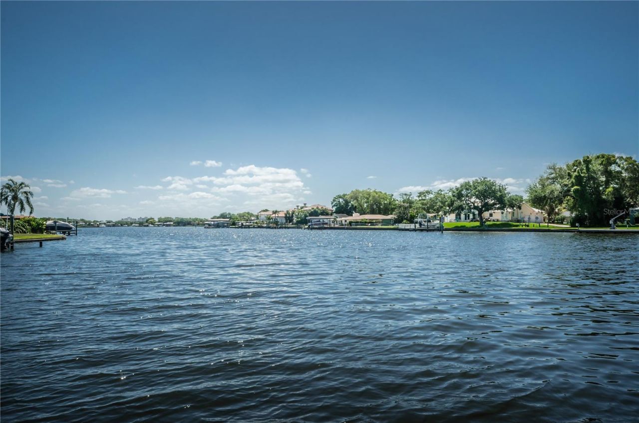 262 40 Avenue Ne, Saint Petersburg, FL 33703 Photo