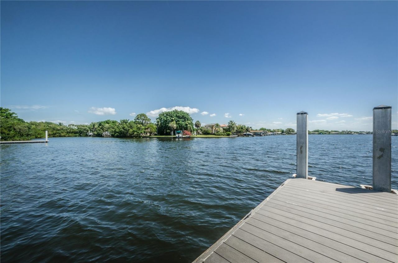 262 40 Avenue Ne, Saint Petersburg, FL 33703 Photo