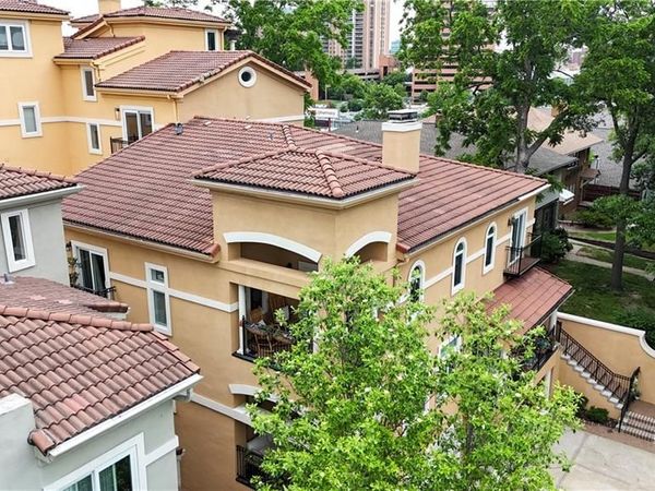 5038 Walnut Street, Kansas City, MO 64112