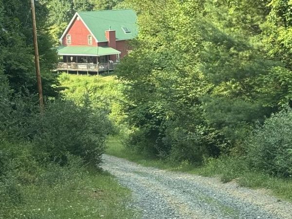 370 Willow Branch, SHADY SPRING, WV 25918