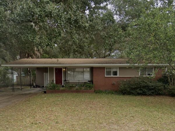 28 Palmetto Drive, Mary Esther, FL 32569