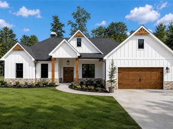 230 Banks Path , Dallas, GA 30157