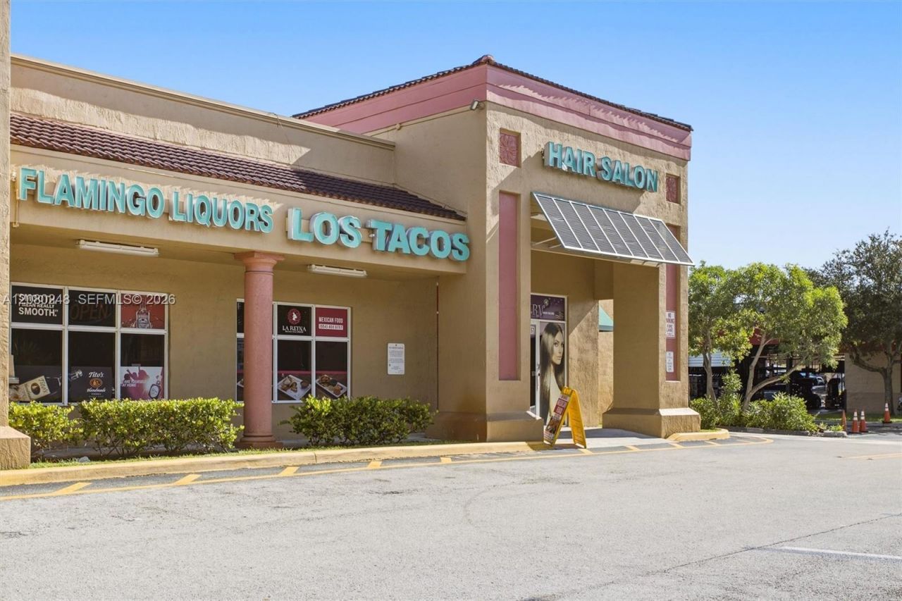 Pembroke Rd, Pembroke Pines, FL 33025 Photo