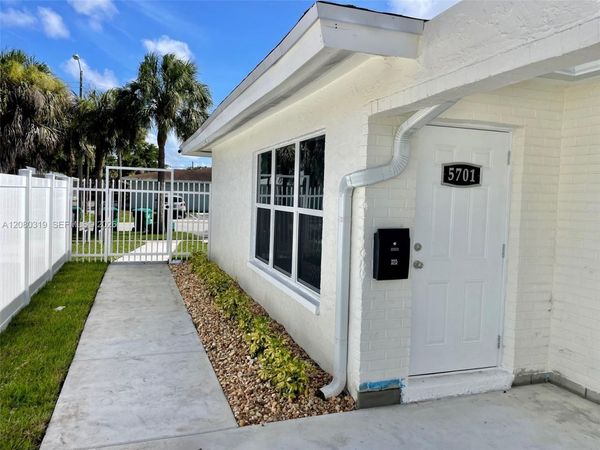 5711 NW 28th St , Unit 5711, Lauderhill, FL 33313