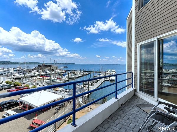 10 Harbour Close Unit 10 , New Haven, CT 06405