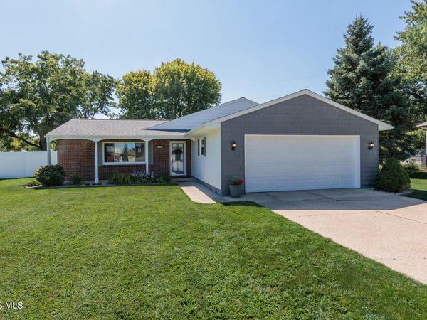 110 Birchwood Drive , Sandusky, OH 44870