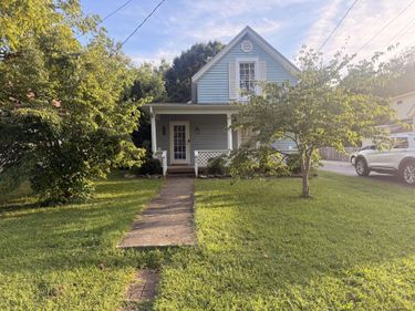 237 W Higgins Street, Midway, KY 40347