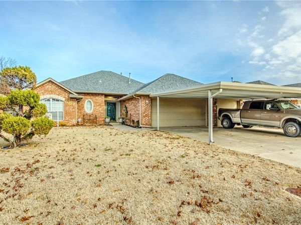 4869 S Del Aire Drive, Del City, OK 73115
