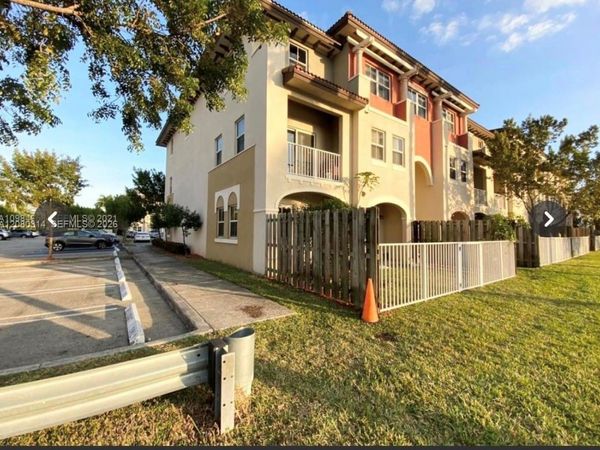8650 NW 97 Ave, Unit 108, Doral, FL 33178
