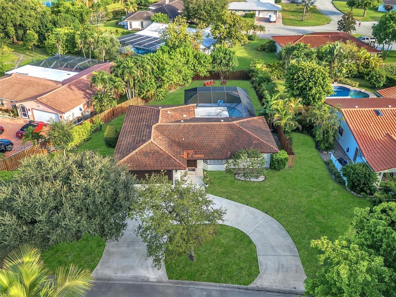 10305 NW 42nd Dr, Coral Springs, FL 33065 Photo
