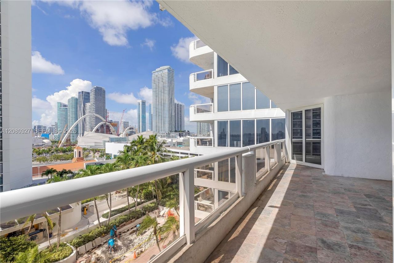 1717 N Bayshore Dr , Unit A-1541, Miami, FL 33132 Photo