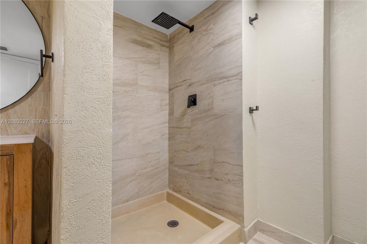 1717 N Bayshore Dr , Unit A-1541, Miami, FL 33132 Photo