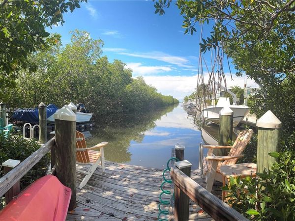 102 Venetian Dr , Islamorada, FL 33036