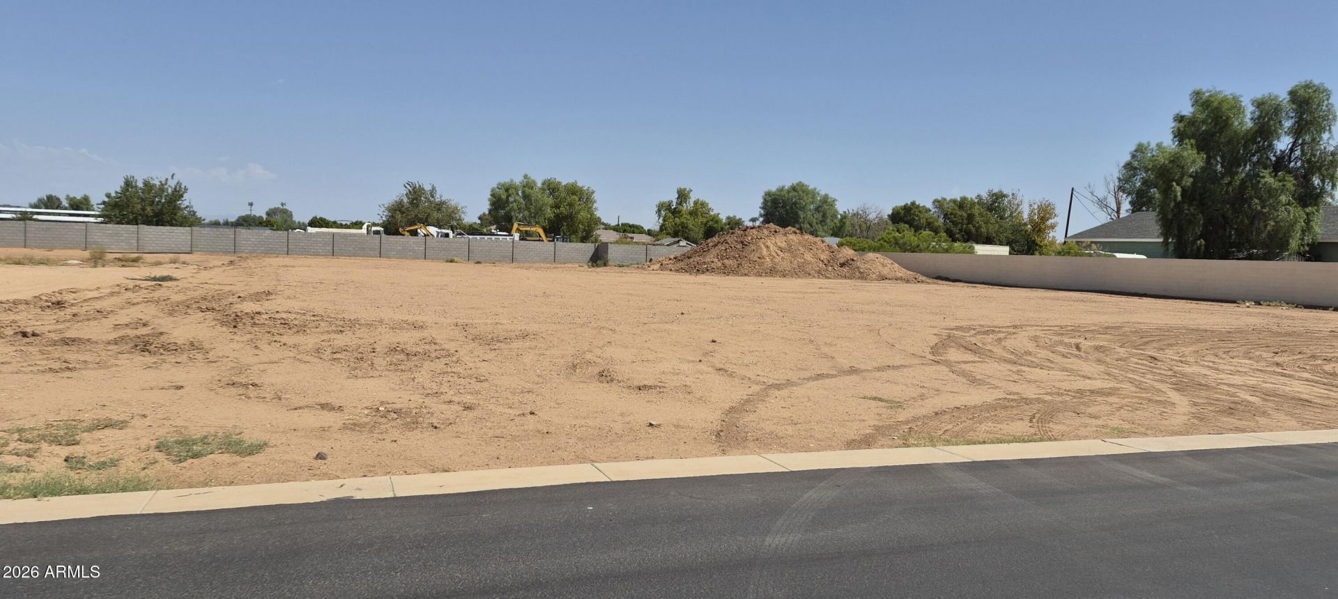768 E LOMA VISTA Court, Gilbert, AZ 85295