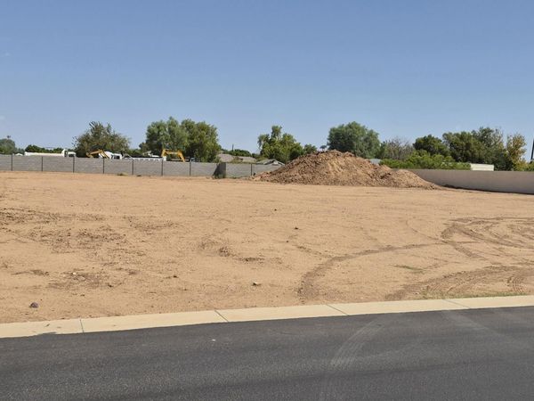 768 E LOMA VISTA Court, Unit 1, Gilbert, AZ 85295