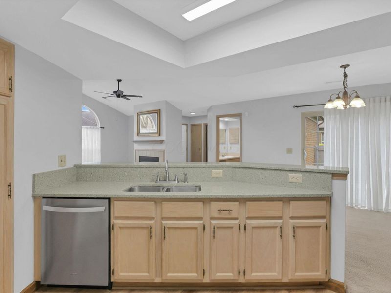 5800 Locbury Lane, Dublin, OH 43016 Photo 11