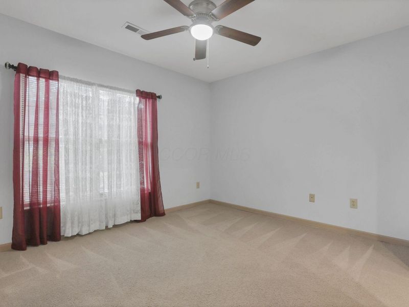 5800 Locbury Lane, Dublin, OH 43016 Photo 16