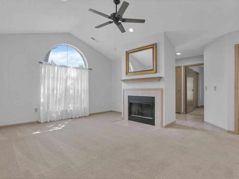 5800 Locbury Lane, Dublin, OH 43016 Photo 3