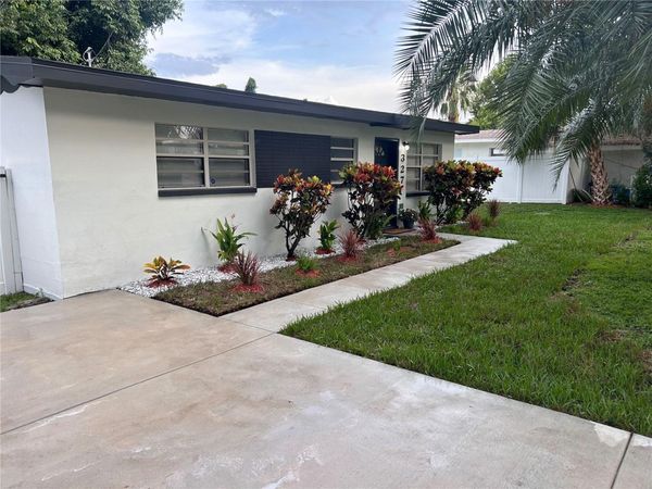 327 BARBARA CIRCLE, BELLEAIR, FL 33756